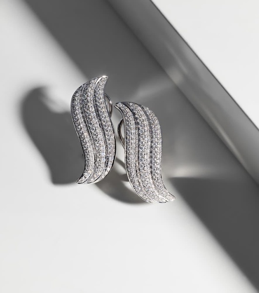 Celeste Small 18kt white gold earrings with diamonds