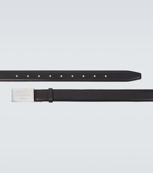 Logo engraved leather belt