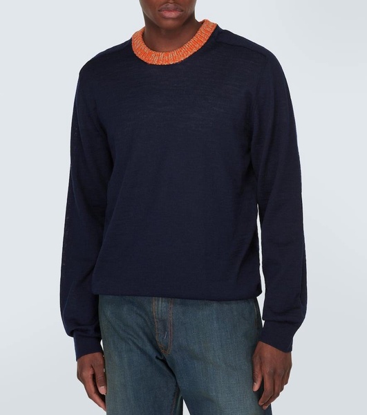 Wool sweater