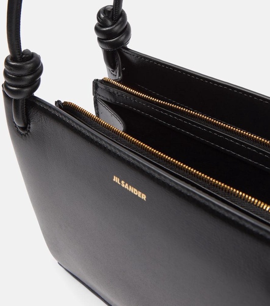 Giro Small leather crossbody bag