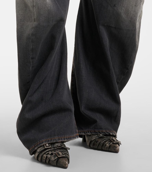 2006F distressed low-rise wide-leg jeans
