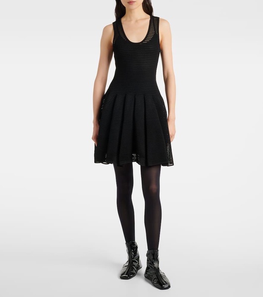 Crinoline knitted minidress