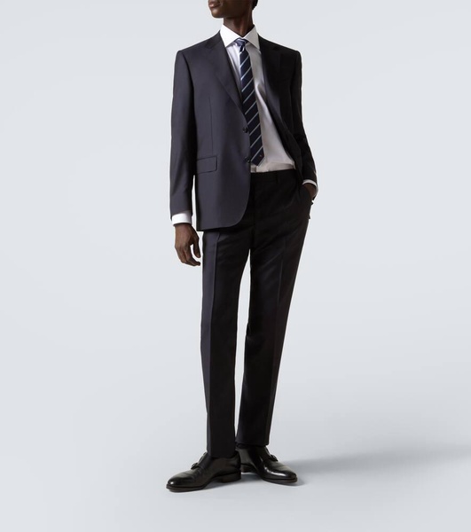 Single-breasted wool suit