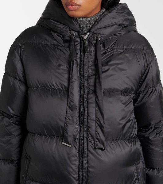 Seipa down coat