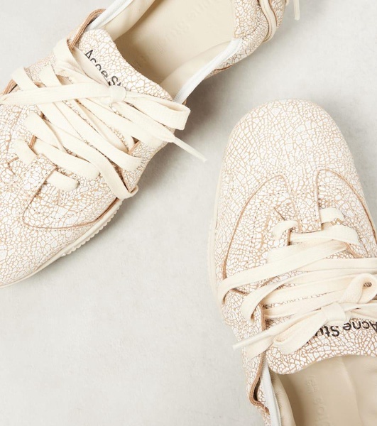 Leather sneakers
