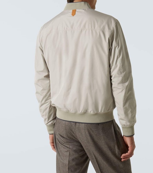 Reversible bomber jacket