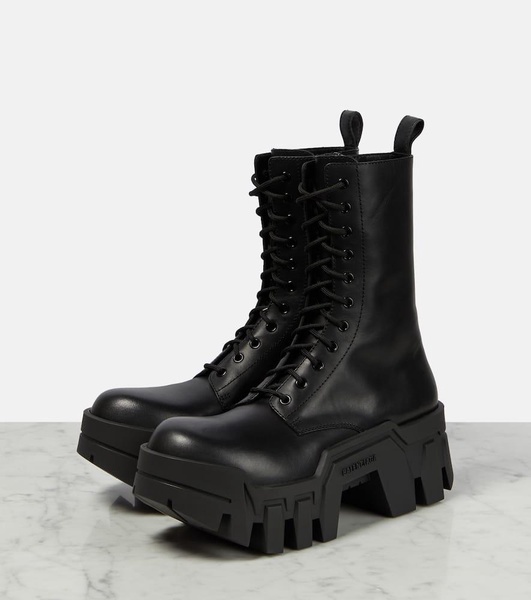Women's Bulldozer Lace-up Boot in Black