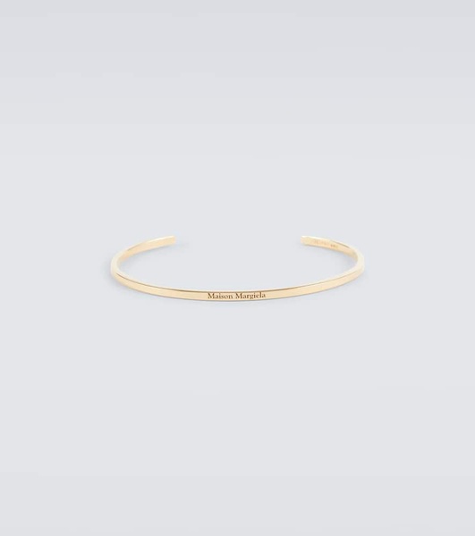 Logo arm cuff