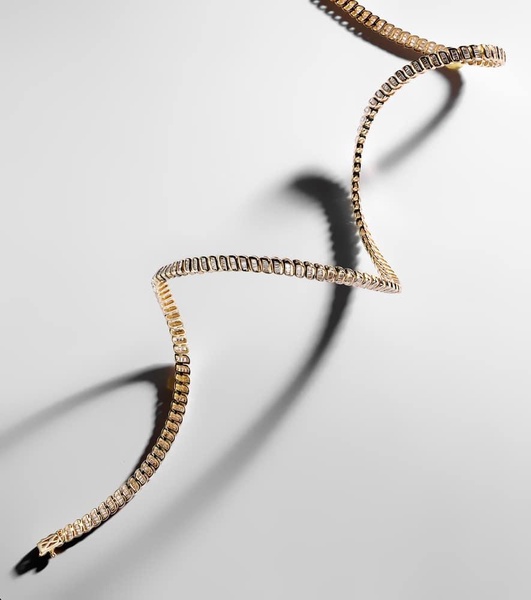 Zoe 18kt gold choker with diamonds