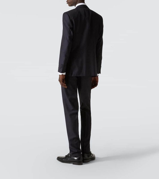 Single-breasted wool suit