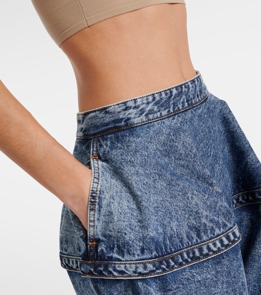 Low-rise wide-leg jeans