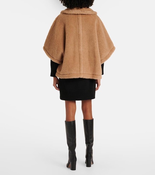 Tenebre alpaca, cashmere and silk teddy cape