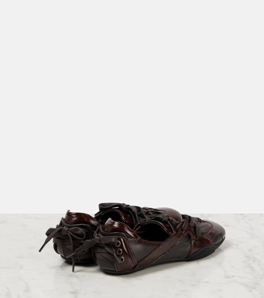 Lace-up leather sneakers
