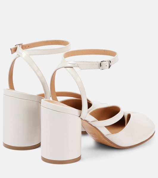 Tabi leather pumps