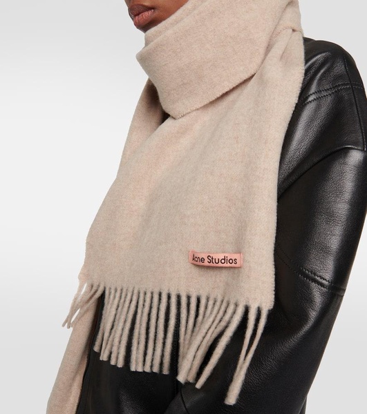 Canada Skinny fringed wool scarf