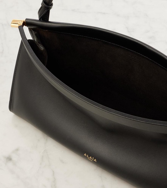 Curve Medium leather shoulder bag