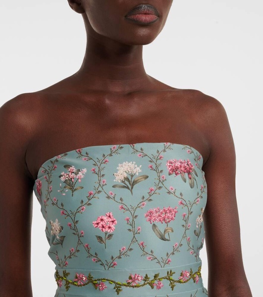 Ilusión floral embroidered swimsuit