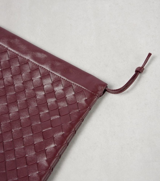 Intrecciato leather pouch