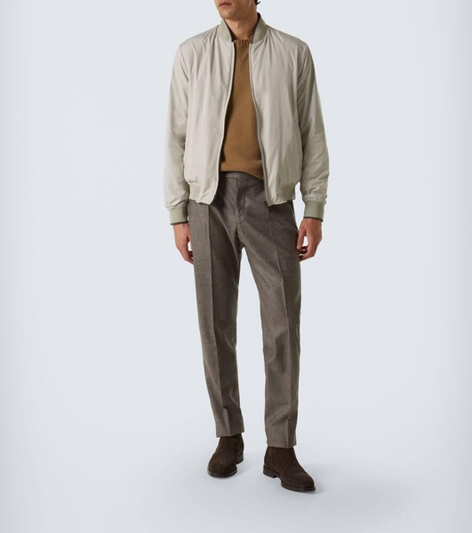 Reversible bomber jacket