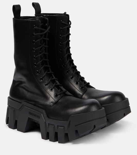 Women's Bulldozer Lace-up Boot in Black