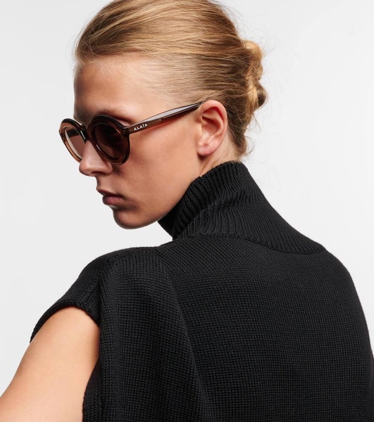 Round sunglasses