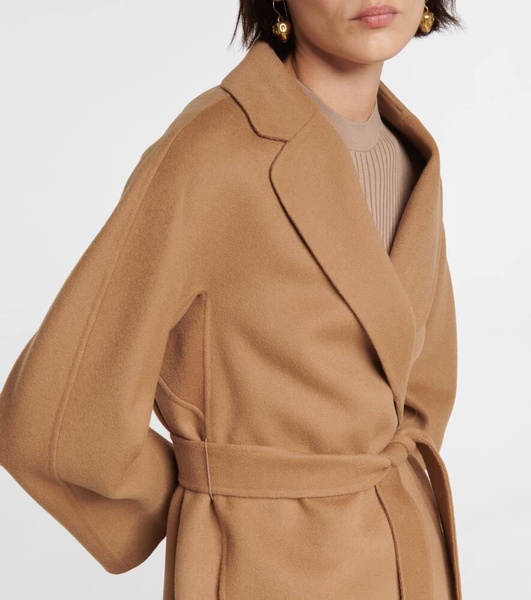 Esturia virgin wool coat