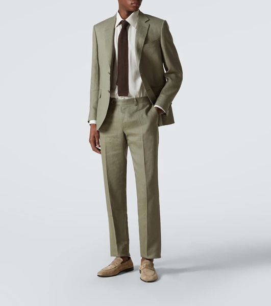 Double-breasted linen suit