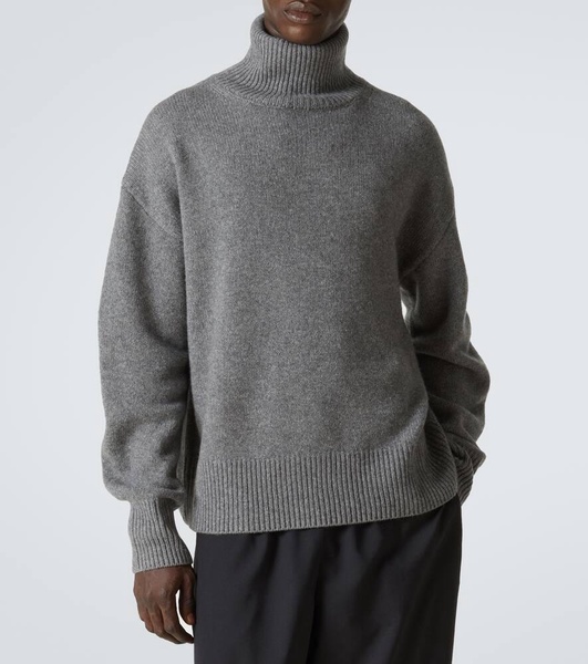 Mr World's End cashmere turtleneck sweater