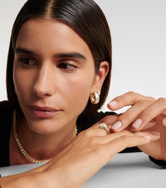 Zoe 18kt gold ring with diamonds