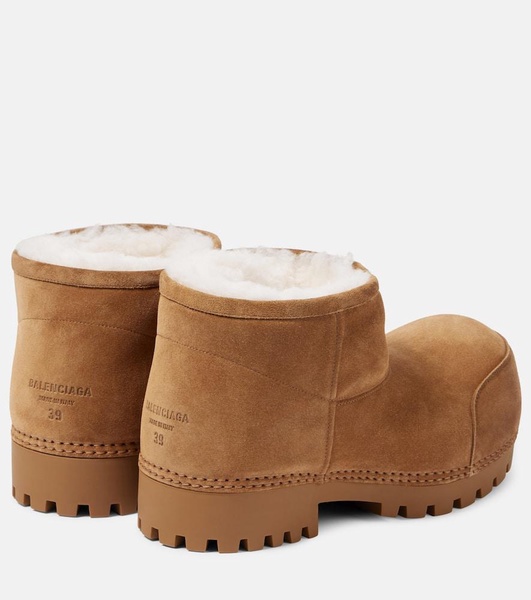Women's Alaska Fur Bootie in Brown