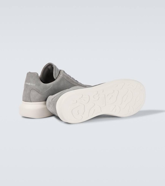 Oversized Retro suede platform sneakers
