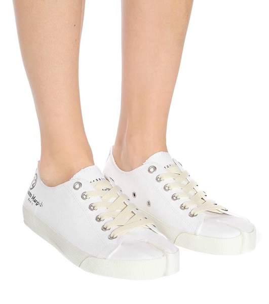 Tabi logo canvas low-top sneakers