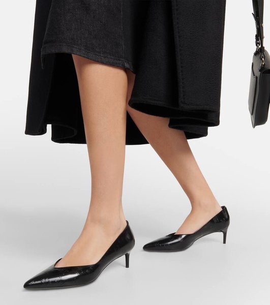 Polished leather pumps