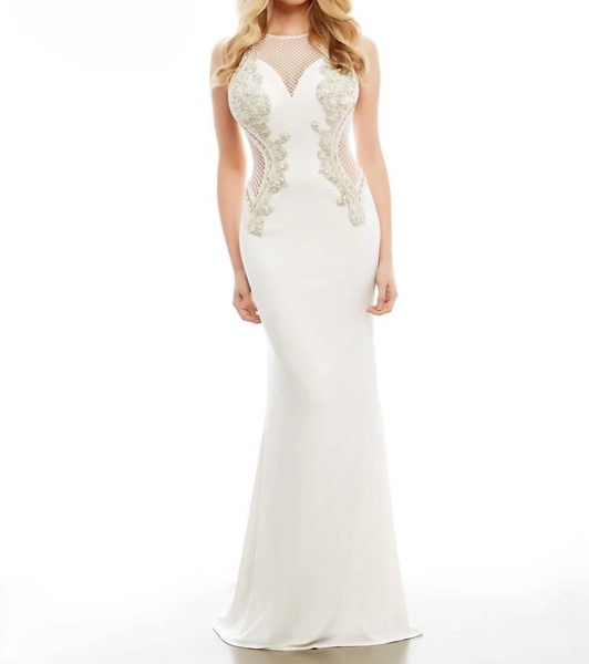 form-fitting evening gown in ivory/nude