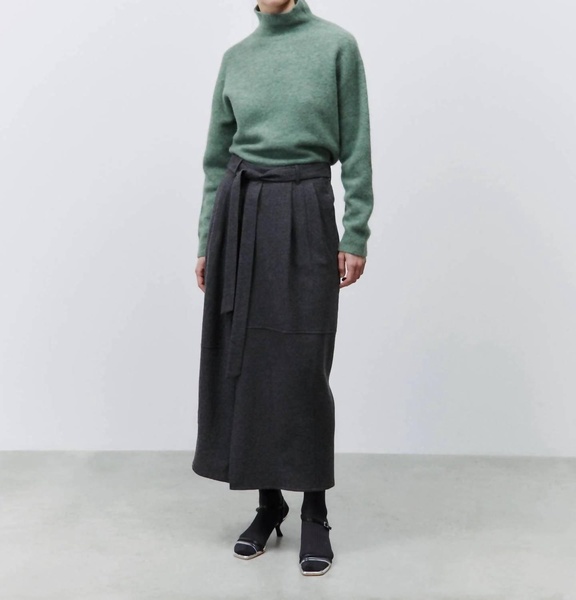 wool pleated skirt in anthracite