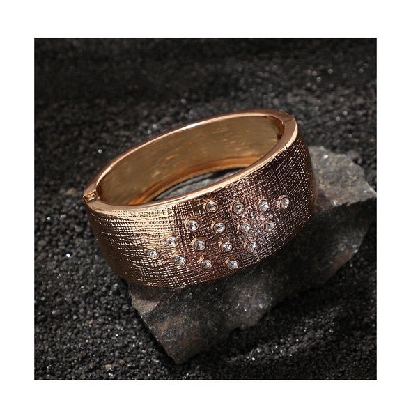 Textured Crystal Bracelet