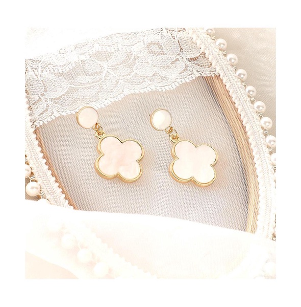 Women's The Clover Drop Earrings