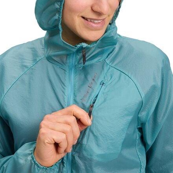 Distance Wind Shell - Women's