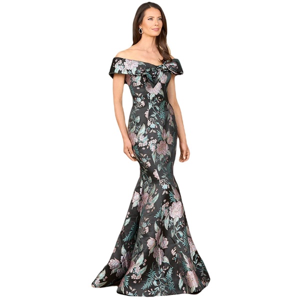 Women's Fitted, Mermaid Brocade Gown