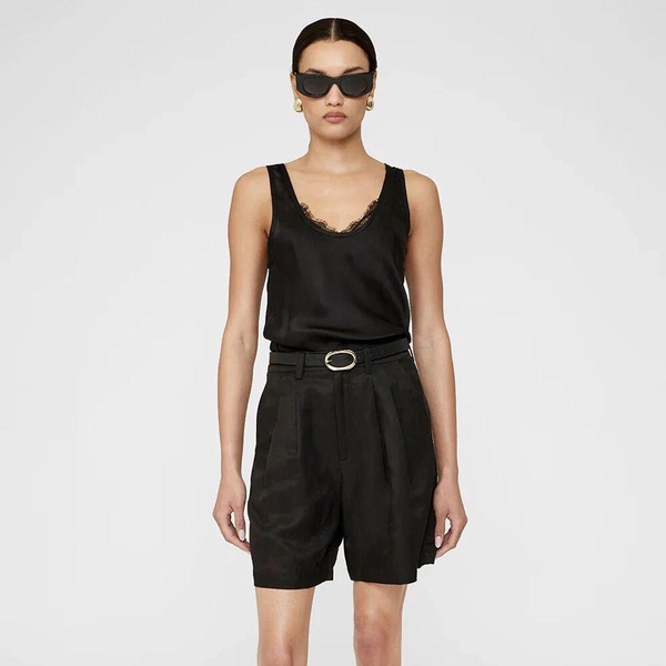 Carrie Shorts
