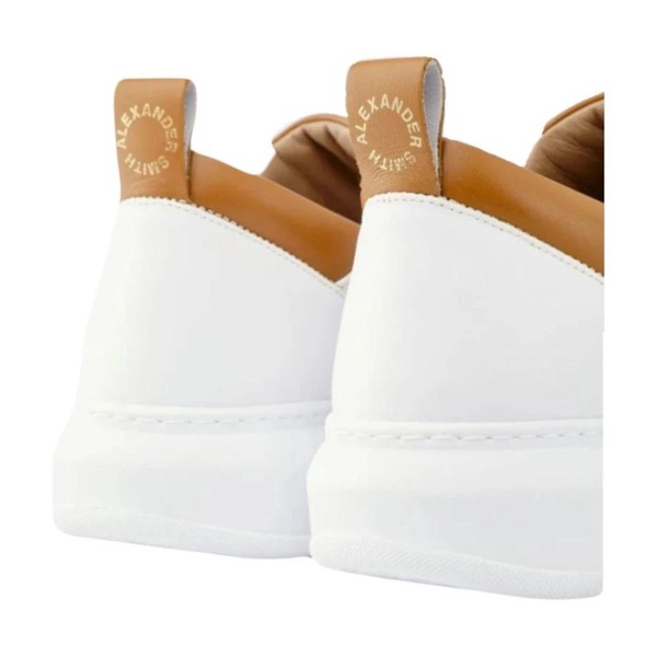 Sneakers in White/Brown