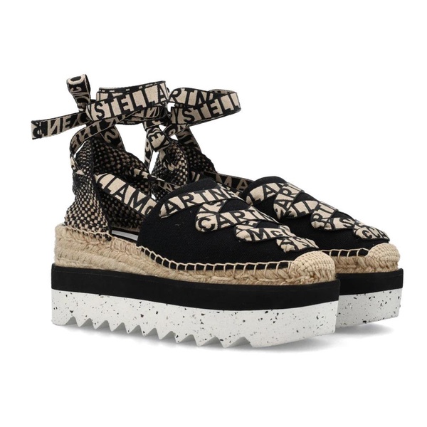 Deep Black Closed Women`s Shoes SS23