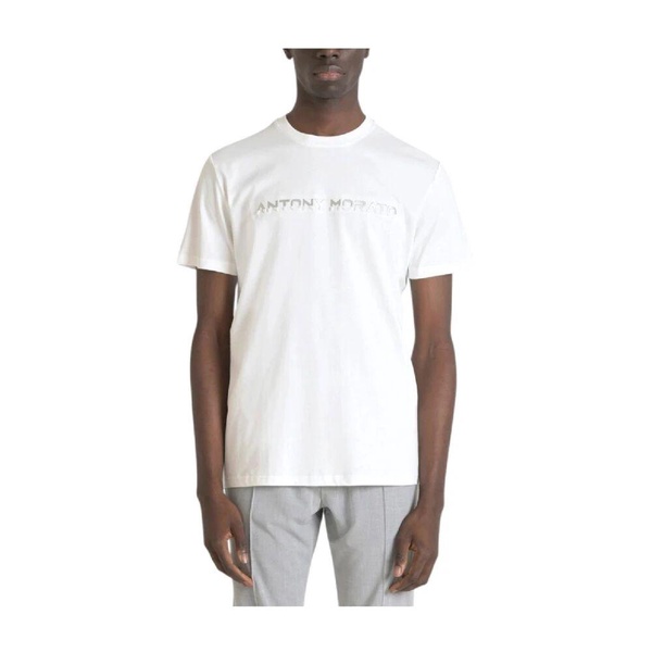 White T-shirt with modern design