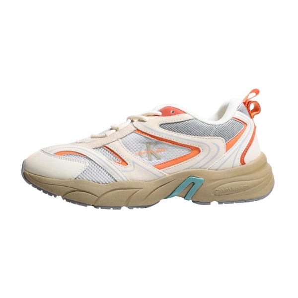 Retro Tennis Shoes with Su-Mesh Design
