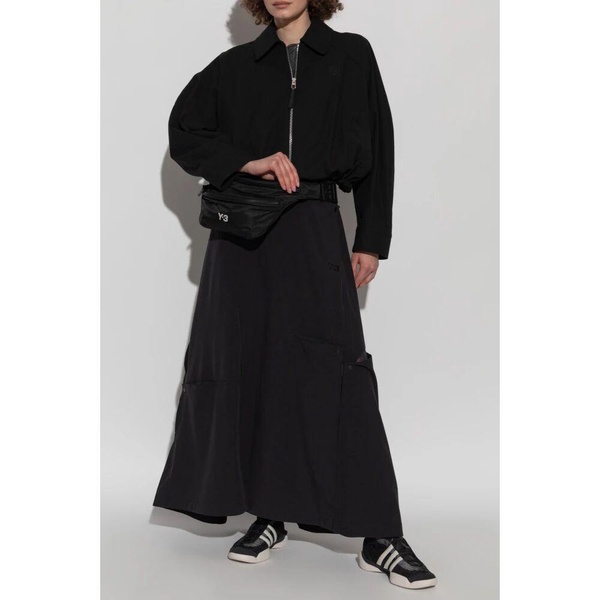 Skirt with numerous pockets
