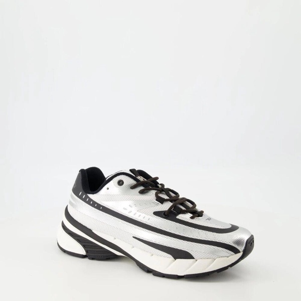 Dynamic Airspeed Sneakers