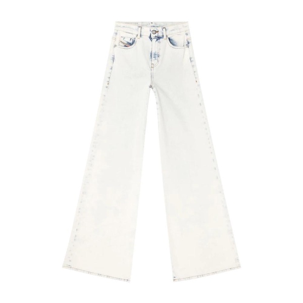 White Jeans for Modern Women