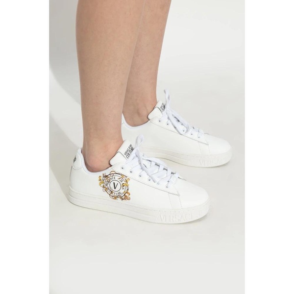 Sneakers with printed logo