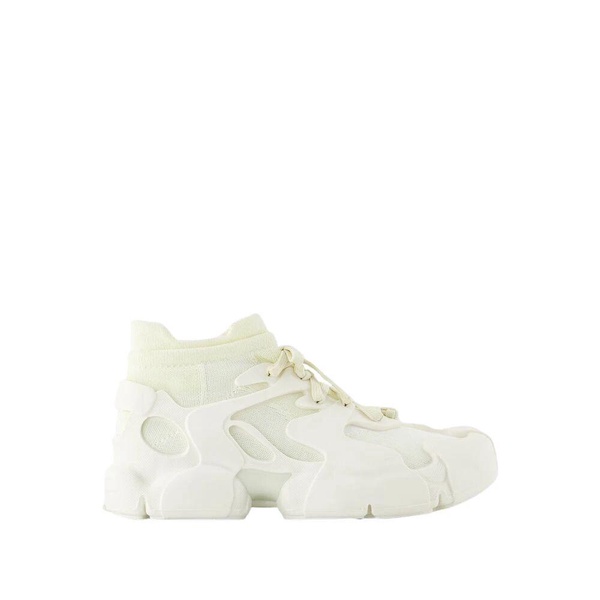 Tossu Sneakers