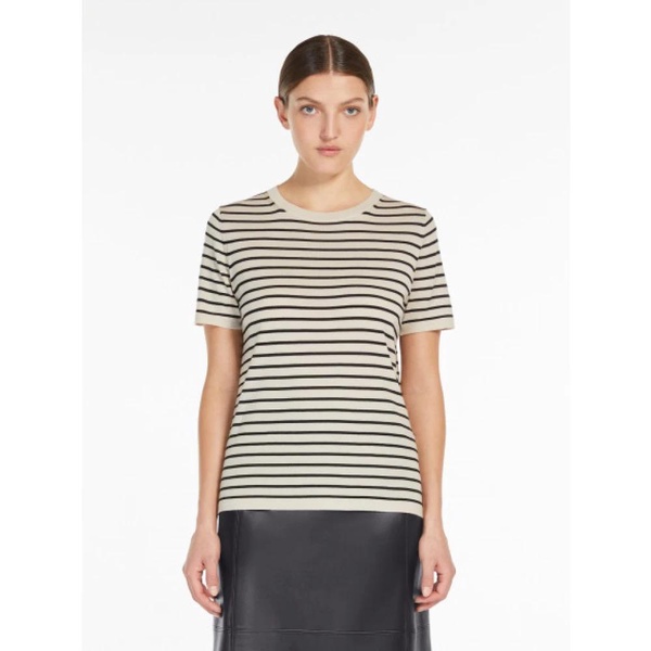 Lightweight Wool Yarn Crew-Neck Sweater